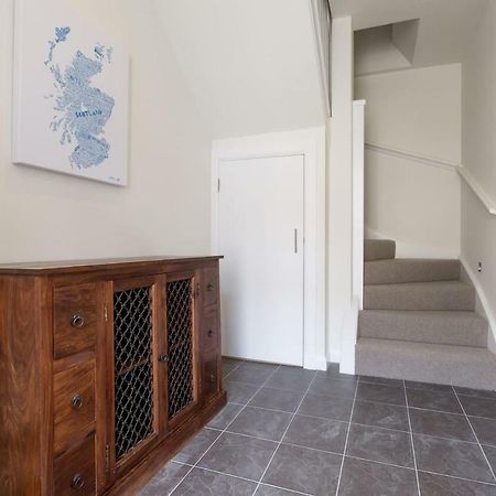 Joivy Trendy 1-Bedroom Main Door House In New Town エディンバラ エクステリア 写真